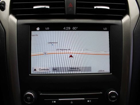 Used 2017 Ford Fusion SE w/ Fusion SE Technology Package FWD image 36