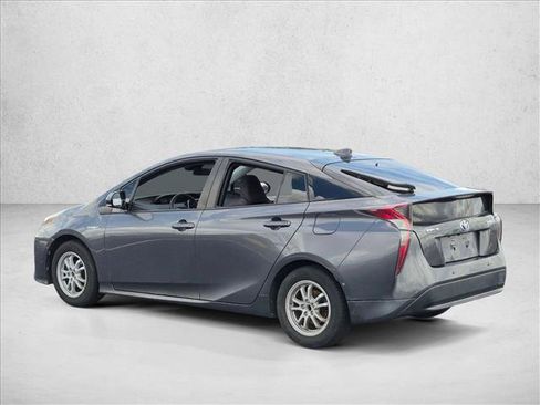 Used 2017 Toyota Prius Two w/ Prius Two Safety Plus Package FWD image 7