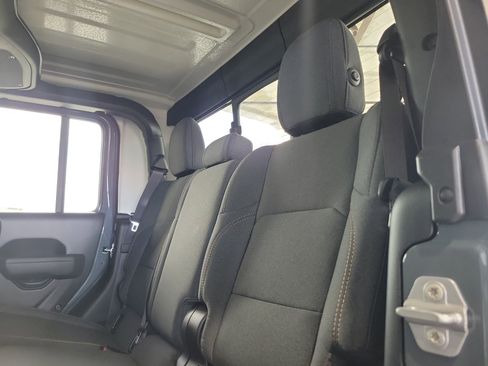 New 2026 Jeep Gladiator Willys AWD/4WD image 8