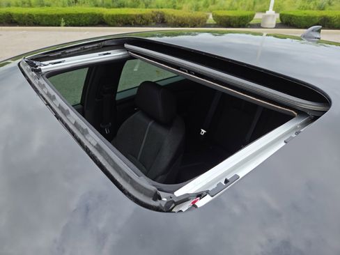 Used 2024 Honda Accord Sport image 3