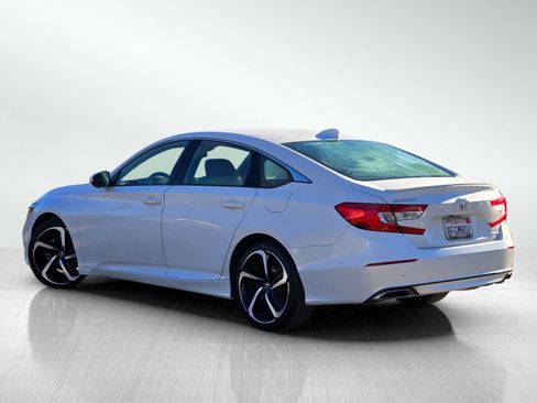 Used 2018 Honda Accord Sport image 6