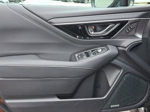 Certified 2025 Subaru Outback Limited image 12