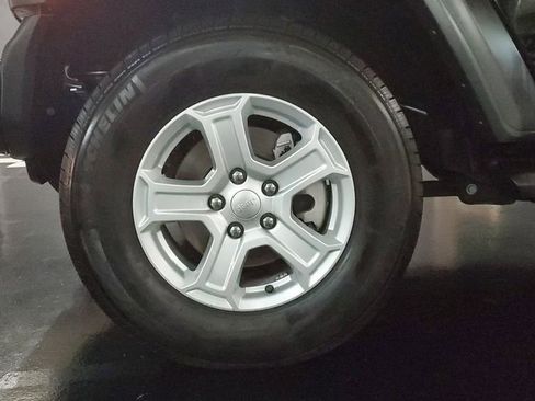 Used 2022 Jeep Wrangler Sport S image 7