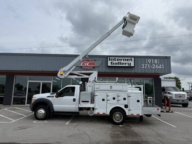 Used 2013 Ford F550 2WD Regular Cab Super Duty w/ Payload Upgrade Pkg image 2