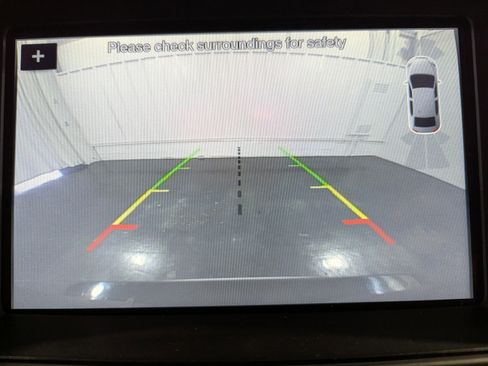 Used 2017 Ford Explorer XLT w/ Equipment Group 202A image 28