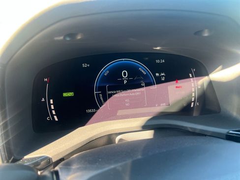 Used 2025 Toyota Camry LE image 40