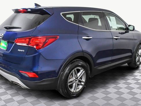 Used 2017 Hyundai Santa Fe Sport image 8
