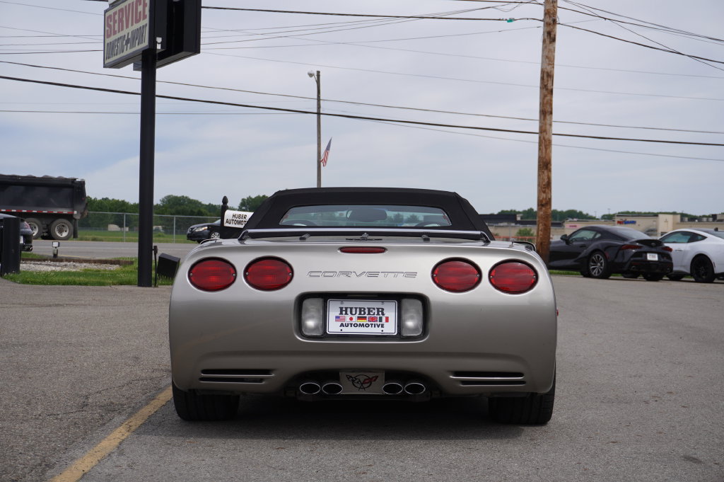 Used 2001 Chevrolet Corvette Convertible w/ Preferred Equipment Group2 RWD image 7