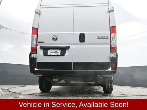 Used 2025 RAM ProMaster 2500 w/ Convenience Group image 27