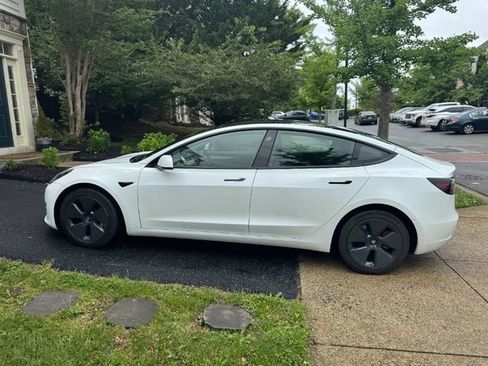 Used 2022 Tesla Model 3 Long Range AWD/4WD image 4