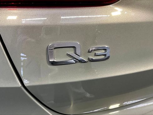 Used 2022 Audi Q3 2.0T Premium image 9
