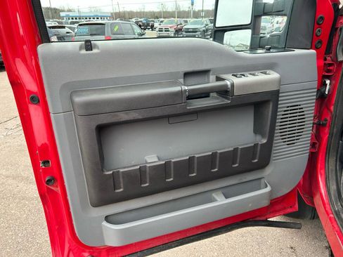 Used 2015 Ford F250 XLT w/ XLT Interior Package image 14