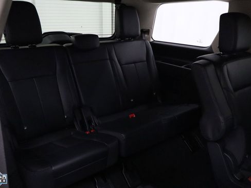 Used 2024 Ford Expedition XLT image 26