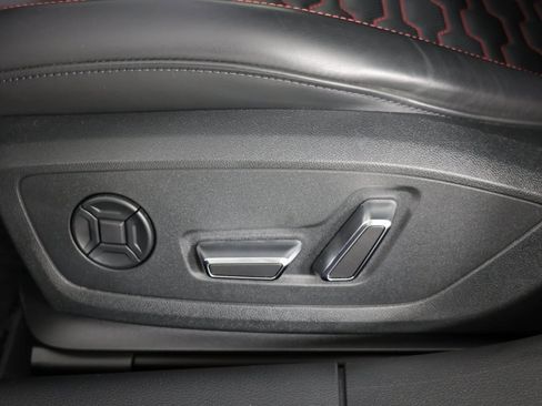 Used 2023 Audi RS 6 w/ Driver Assistance Package image 25