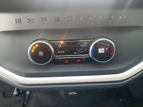 Certified 2025 Ford Expedition Max Platinum image 13