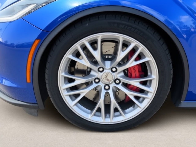 Used 2016 Chevrolet Corvette Z06 w/ 3LZ Preferred Equipment Group RWD image 11
