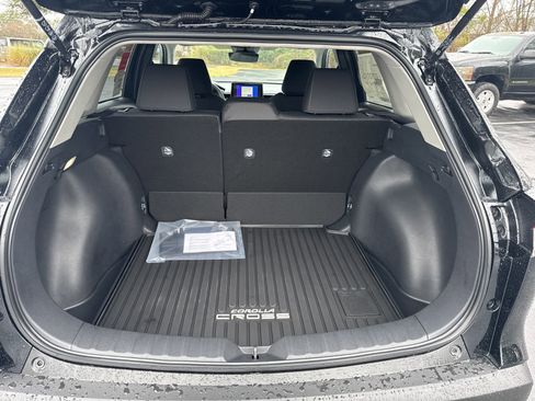 New 2025 Toyota Corolla Cross LE image 35