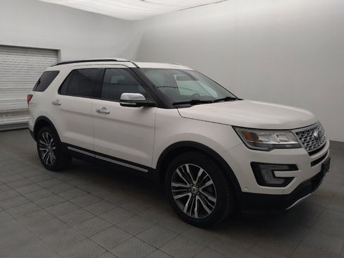 Used 2017 Ford Explorer Platinum AWD/4WD image 11