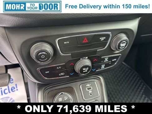 Used 2019 Jeep Compass Trailhawk w/ Cold Weather Group image 17