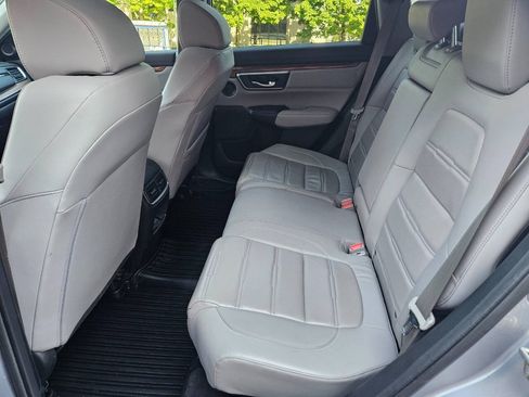 Used 2017 Honda CR-V Touring image 11
