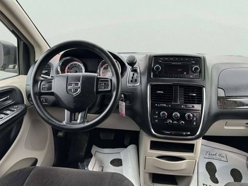Used 2014 Dodge Grand Caravan SE w/ Quick Order Package 29E SE FWD image 16