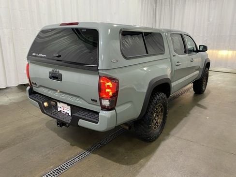 Used 2022 Toyota Tacoma SR5 w/ Trail Edition image 3