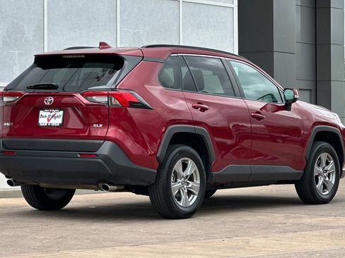 Used 2025 Toyota RAV4 XLE image 4