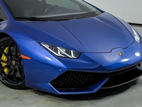 Used 2015 Lamborghini Huracan LP 610-4 AWD/4WD image 3