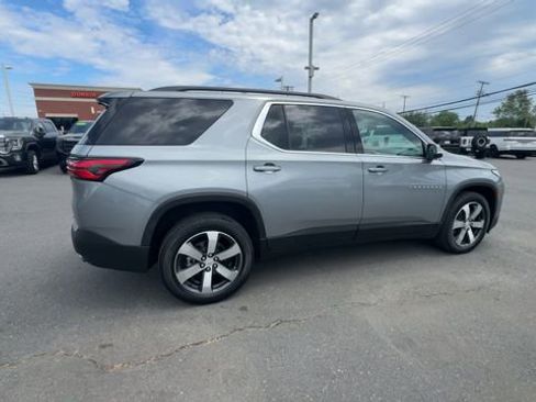 Certified 2023 Chevrolet Traverse LT w/ LT Premium Package AWD/4WD image 8