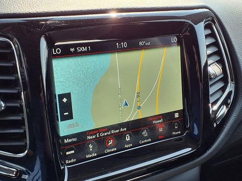 Used 2018 Jeep Compass Limited w/ Navigation Group image 18