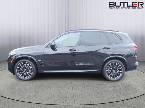 Used 2025 BMW X5 xDrive40i w/ M Sport Package AWD/4WD image 4
