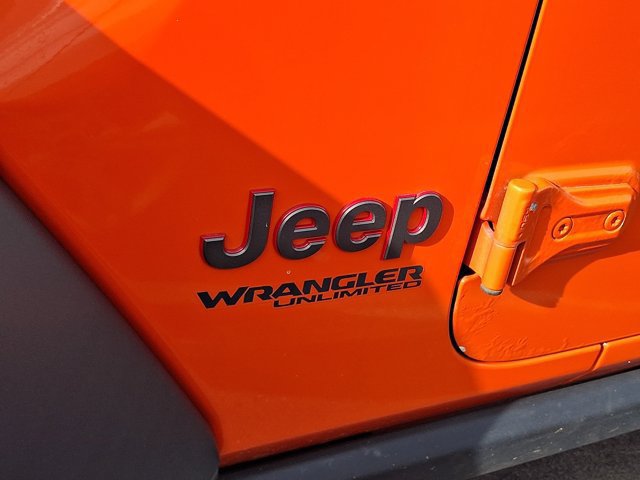 Used 2018 Jeep Wrangler Unlimited Rubicon w/ Dual Top Group AWD/4WD image 7