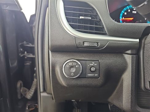 Used 2017 Chevrolet Traverse LT image 31