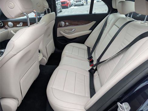 Used 2017 Mercedes-Benz E 300 4MATIC image 14
