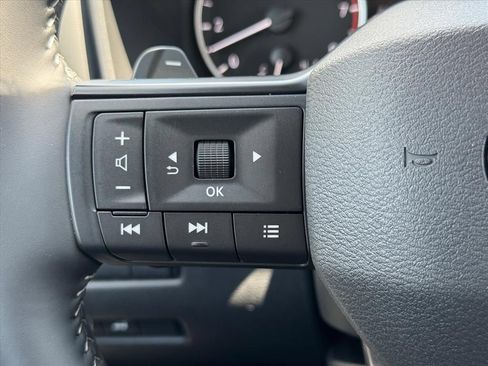 Certified 2026 Nissan Rogue SV FWD image 19
