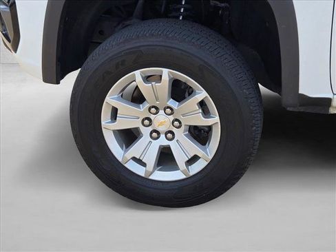 Used 2021 Chevrolet Colorado LT w/ Fleet Safety Package RWD image 19