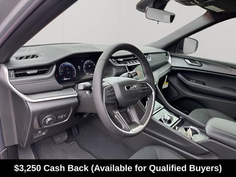 New 2025 Jeep Grand Cherokee Laredo X w/ Luxury Tech Group I RWD image 32