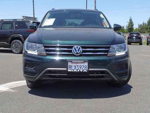 Used 2019 Volkswagen Tiguan SE AWD/4WD image 3