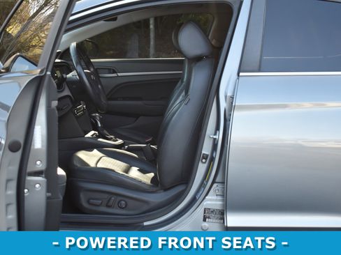 Used 2017 Hyundai Elantra Limited w/ Limited Tech Package 04 image 4