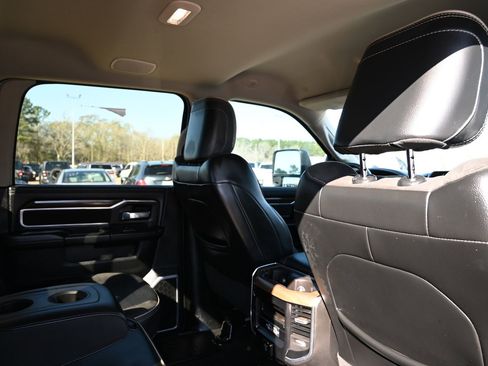 Used 2024 RAM 2500 Laramie image 24