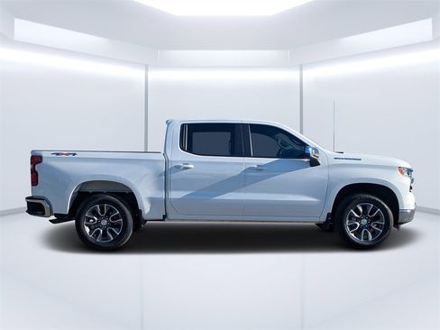 Used 2023 Chevrolet Silverado 1500 LT image 2