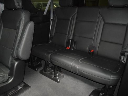 Used 2024 GMC Yukon XL Denali AWD/4WD image 45
