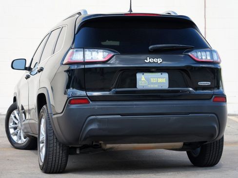 Used 2019 Jeep Cherokee Latitude w/ Popular Appearance Group FWD image 5