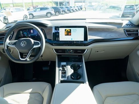 New 2026 Volkswagen Atlas SE image 32