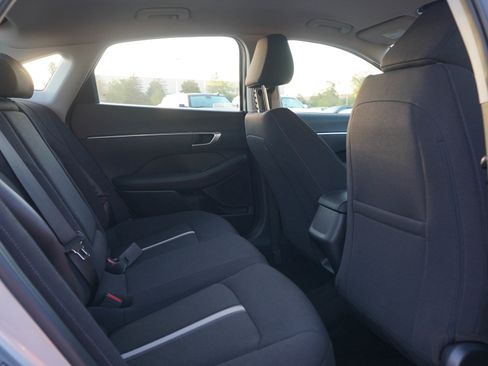 Used 2023 Hyundai Sonata SEL FWD image 12