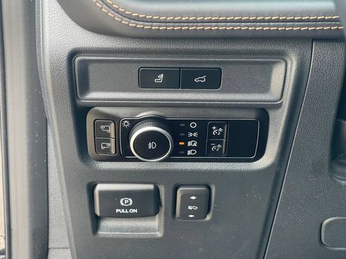 Used 2023 Ford Expedition Platinum AWD/4WD image 22