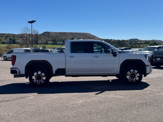 Used 2025 GMC Sierra 3500 Denali w/ Denali Reserve Package AWD/4WD image 6