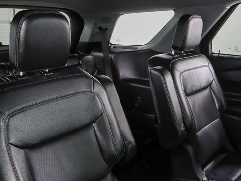Used 2022 Ford Explorer Limited image 28