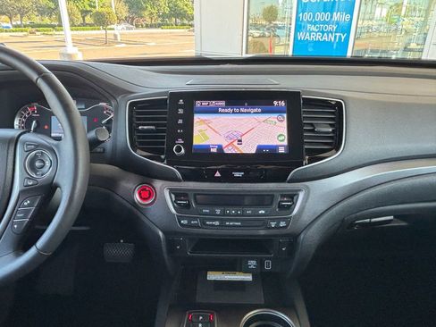 Used 2023 Honda Ridgeline RTL-E image 14