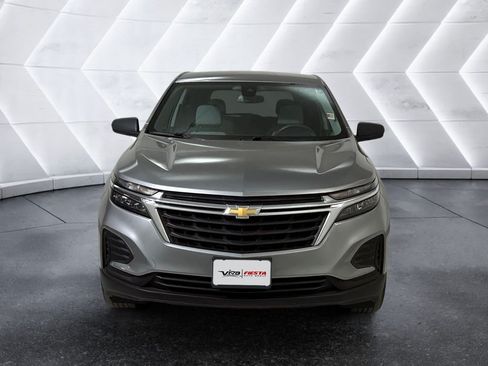 Used 2024 Chevrolet Equinox LS w/ LS Convenience Package FWD image 2